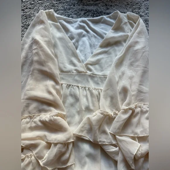 Cream Ruffled dress - Picture 3 of 8